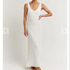 DISSH Kat Off White V-Neck Knit Midi Dress, Size Large, New With Tags NWT